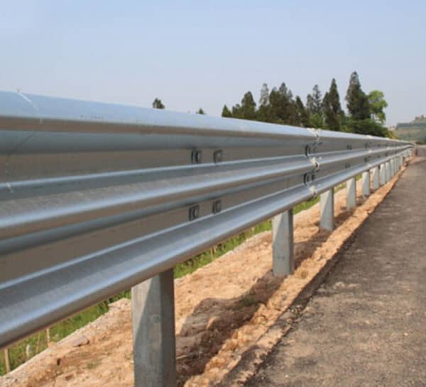 三波镀锌护栏板