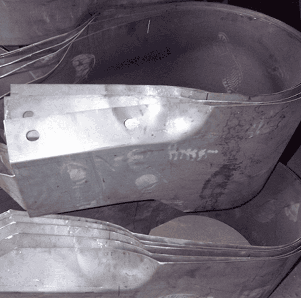 护栏板双端头   镀锌